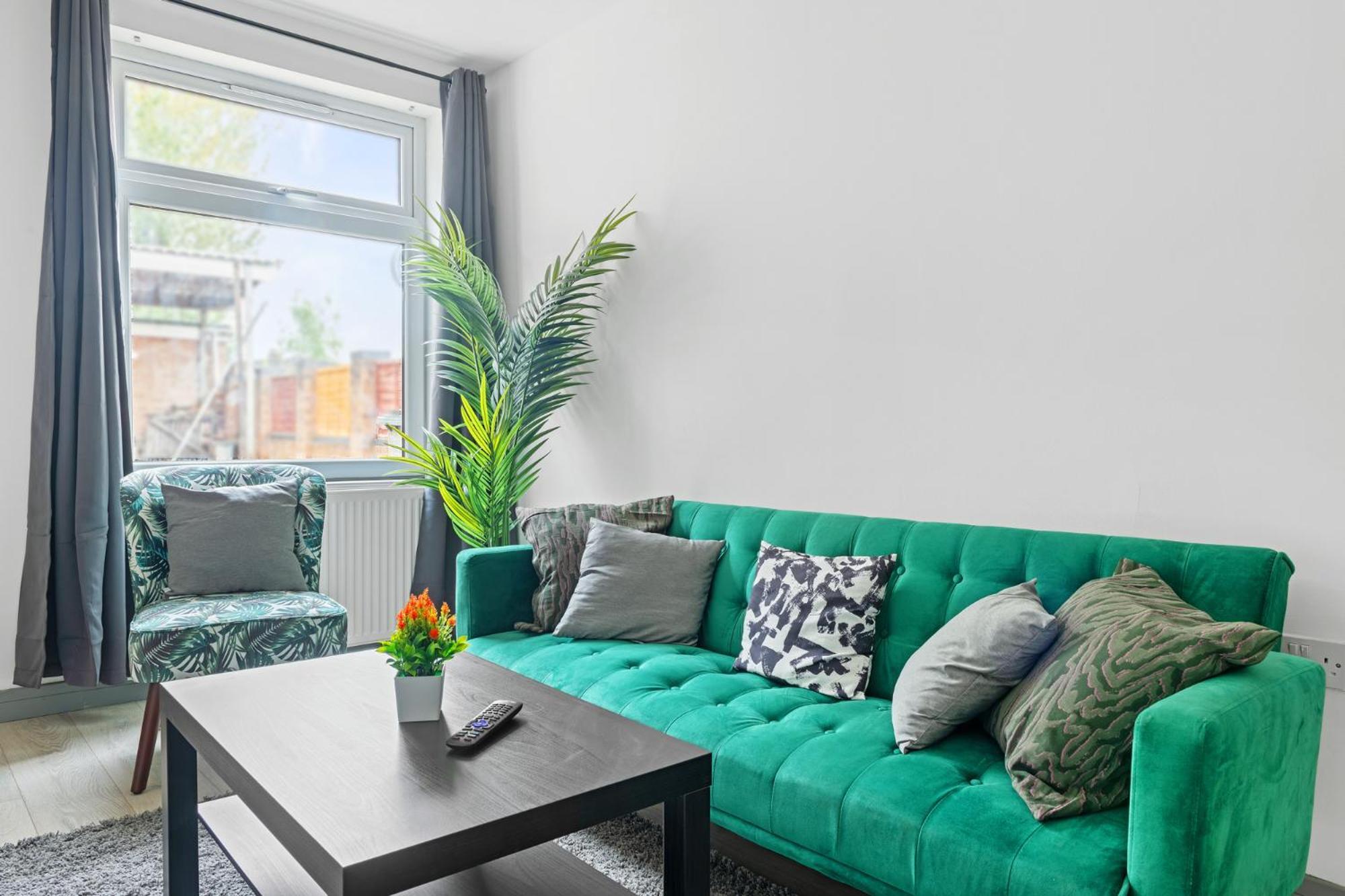 Stanion Luxurious 3 Bedroom Modern House Northamptonshire, Double, Twins, Single, Free Parking, Free Wi-Fi, Pets, Up To 8 Sleeps, 4 Smart Tvs كوربي المظهر الخارجي الصورة